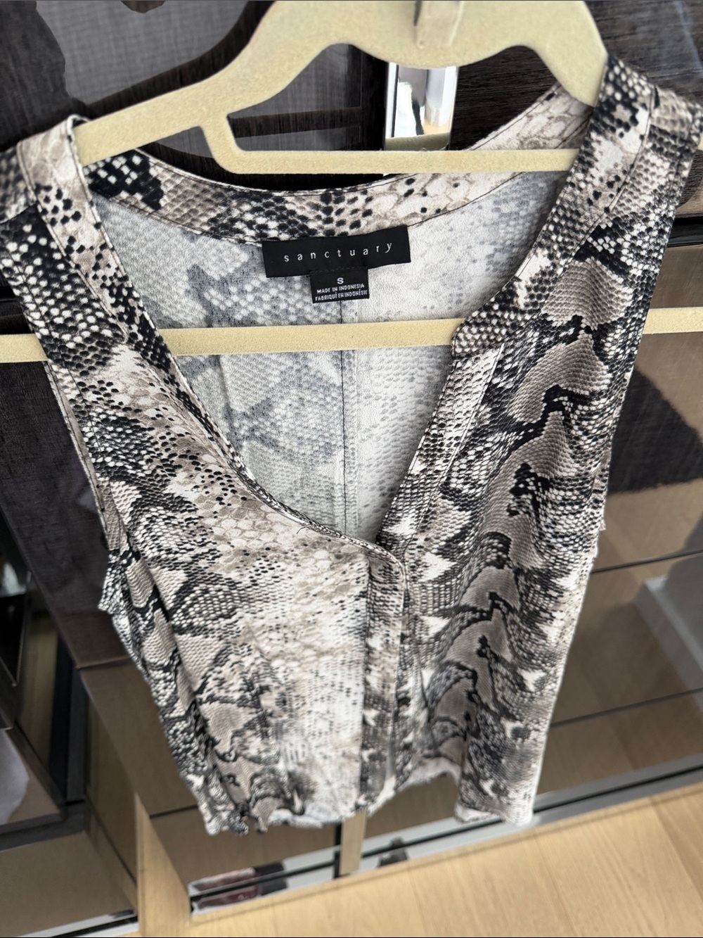Sanctuary Neutral Snake-Print Sleeveless Tank Top